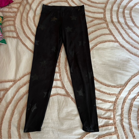 Ardene NWOT black leggings with metallic black stars - Picture 5 of 5